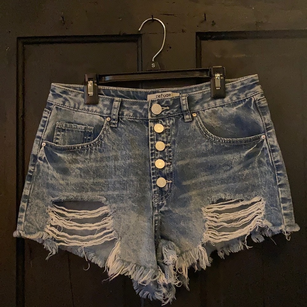 high wasted cropped denim shorts